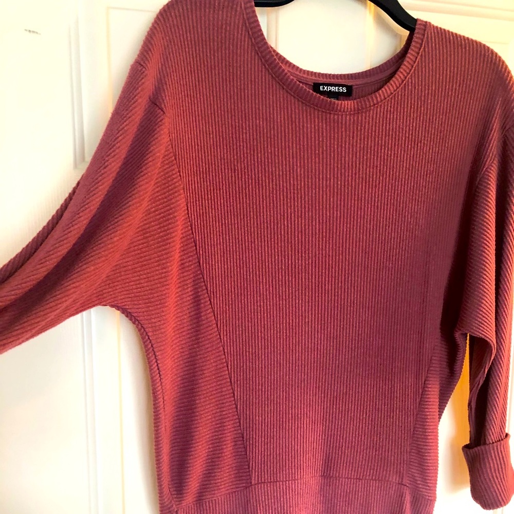 Express 3/4 Sleeve Top
